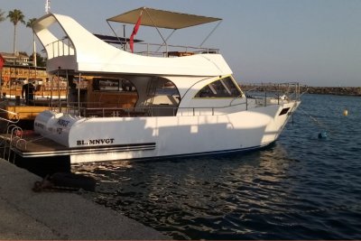 Private Motoryacht Tour mit Kapitän Yakup
